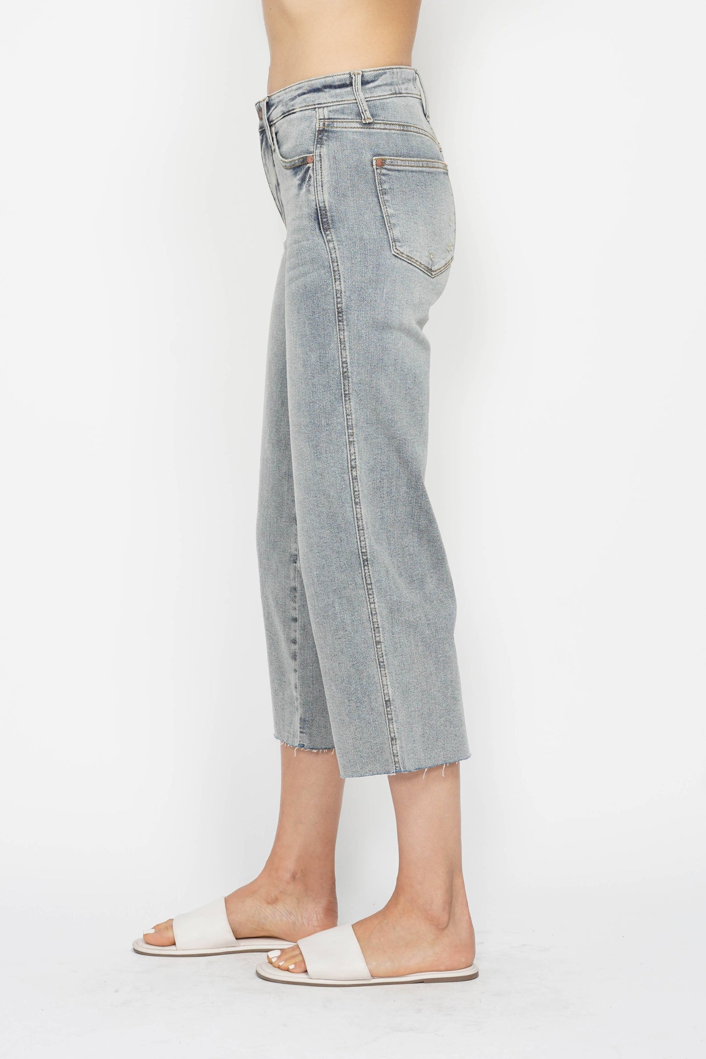 Mid-Rise Tummy Control Raw Hem Crop Wide Judy Blue