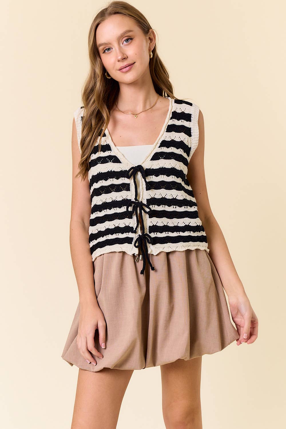 SCALLOP RIB EDGING TIE FRONT STRIPED KNITTED VEST - 10684J-1