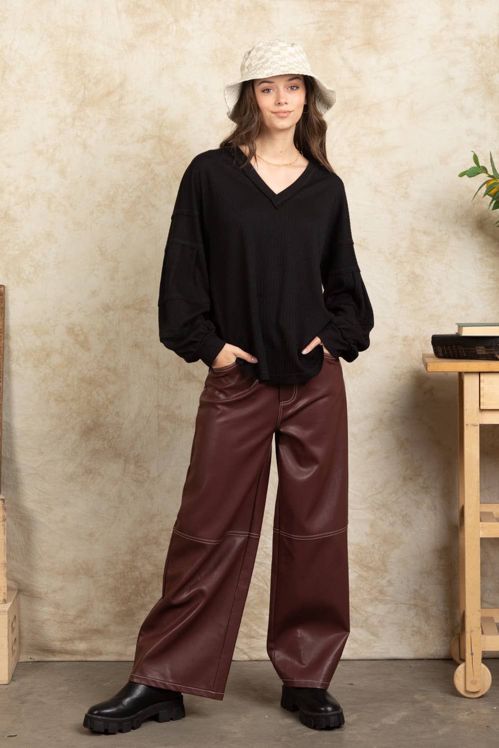 NT11157X-PLUS SIZE Oversized V-neck Puff Sleeve Top