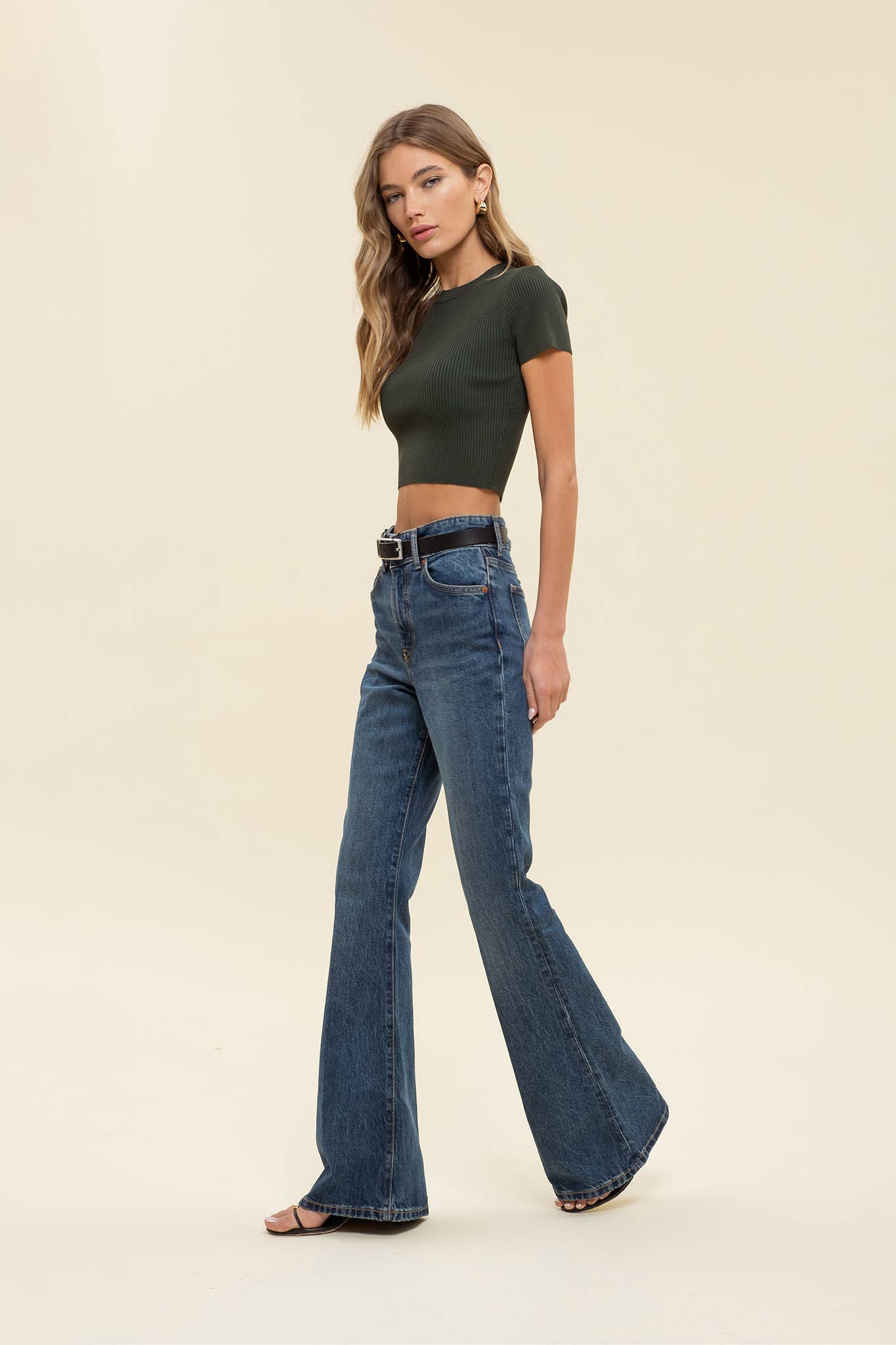 RIBBED SWEATER CROP TOP