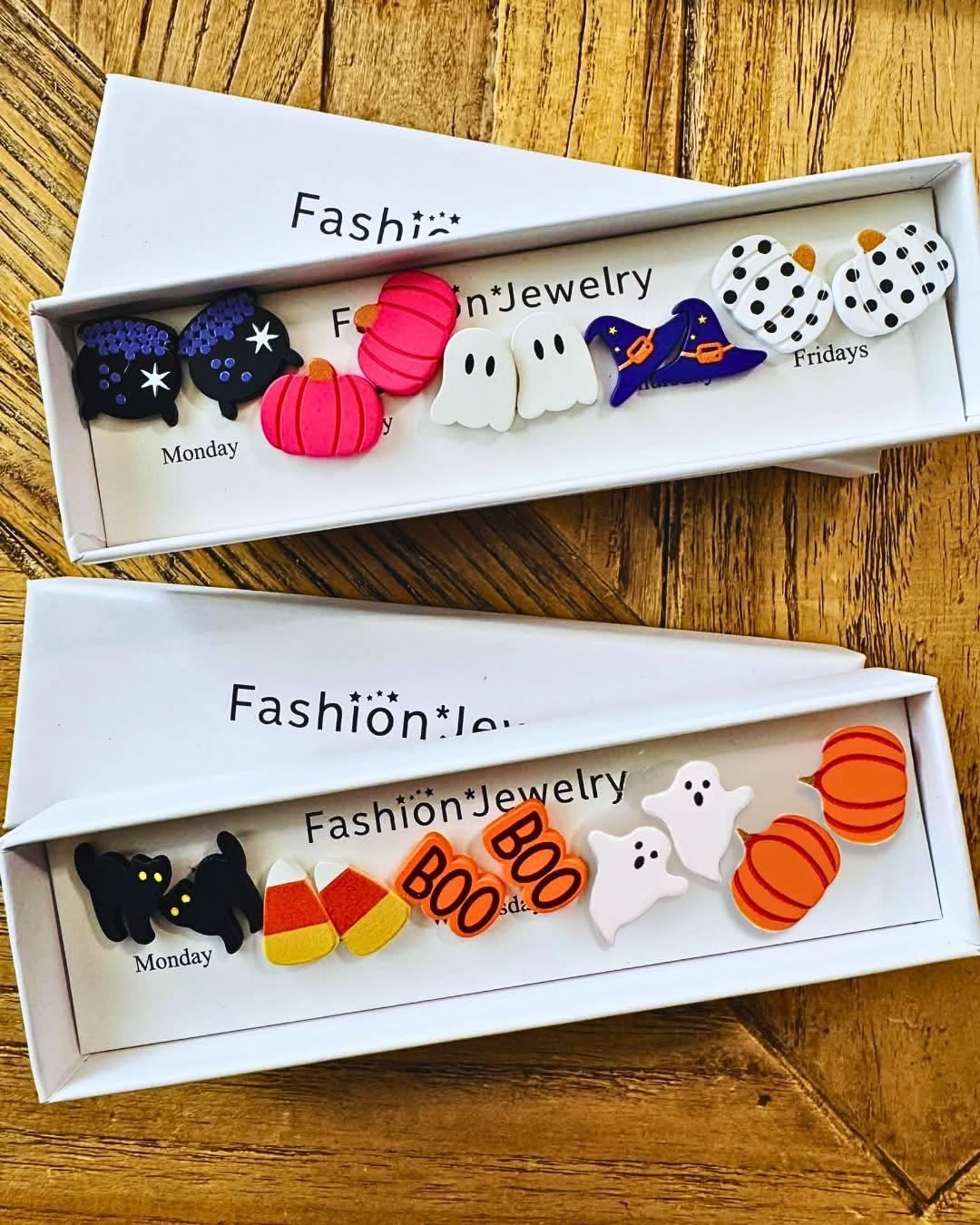 Boo Box Earring Set