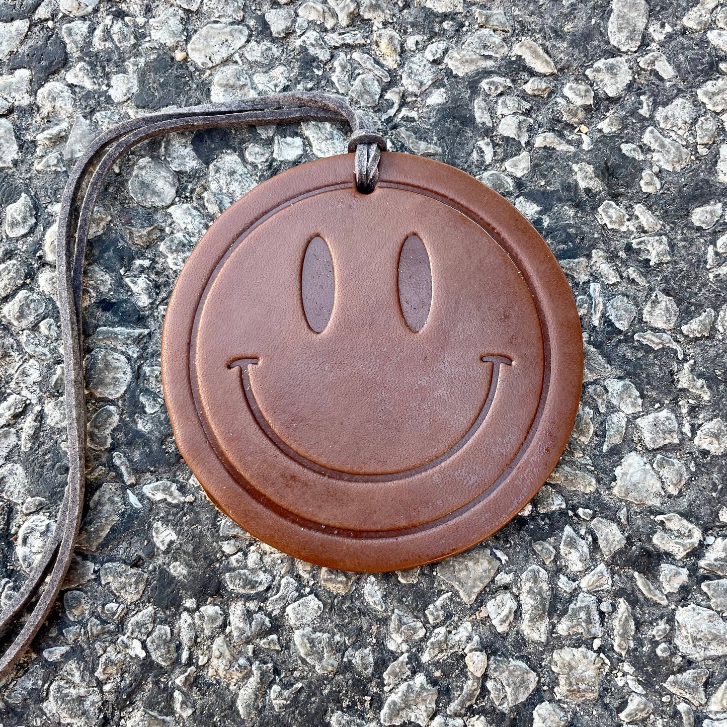 Callahan Smiley Face Air Flair