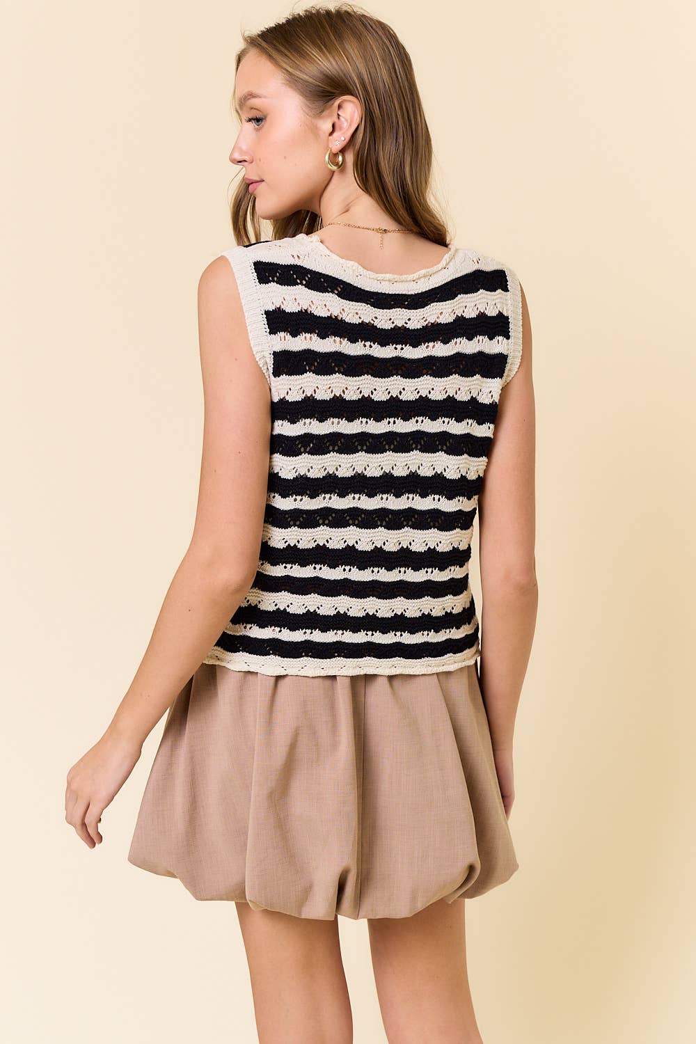 SCALLOP RIB EDGING TIE FRONT STRIPED KNITTED VEST - 10684J-1