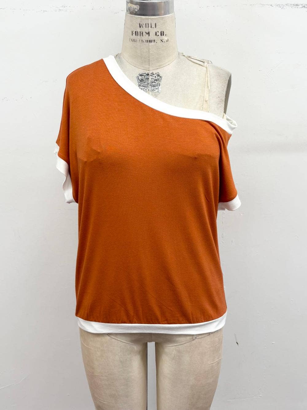 Contrast Trim Off-Shoulder Knit Top