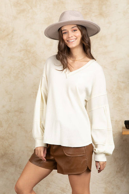 NT11157X-PLUS SIZE Oversized V-neck Puff Sleeve Top