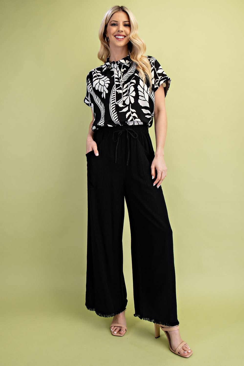 Frayed Cropped Wide Leg Pants