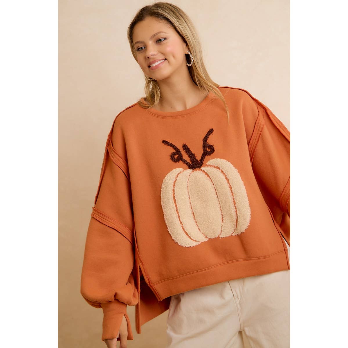 OVERSIZED PUMPKIN PATCH SWEATSHIRT