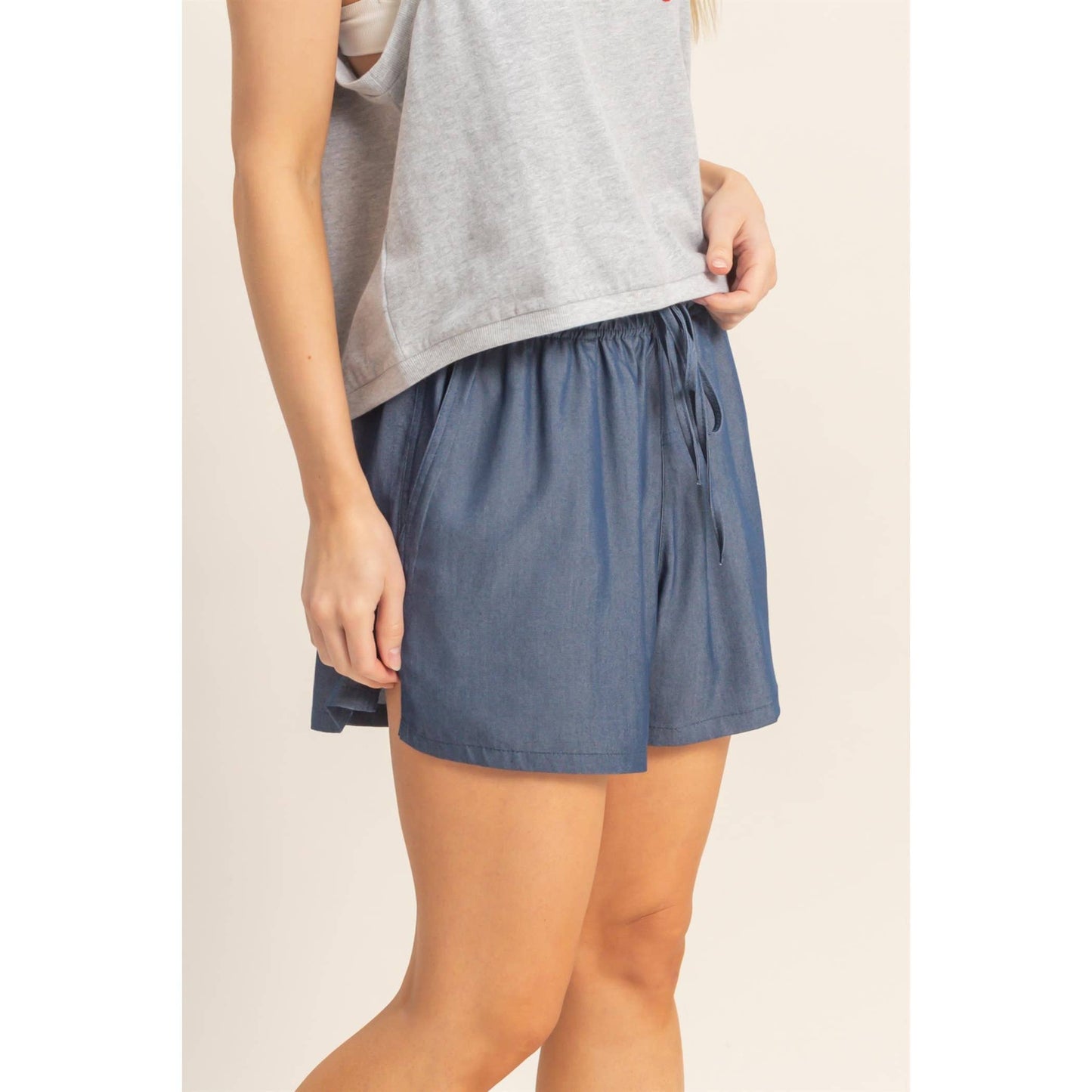 Elastic Waist Drawstring Shorts