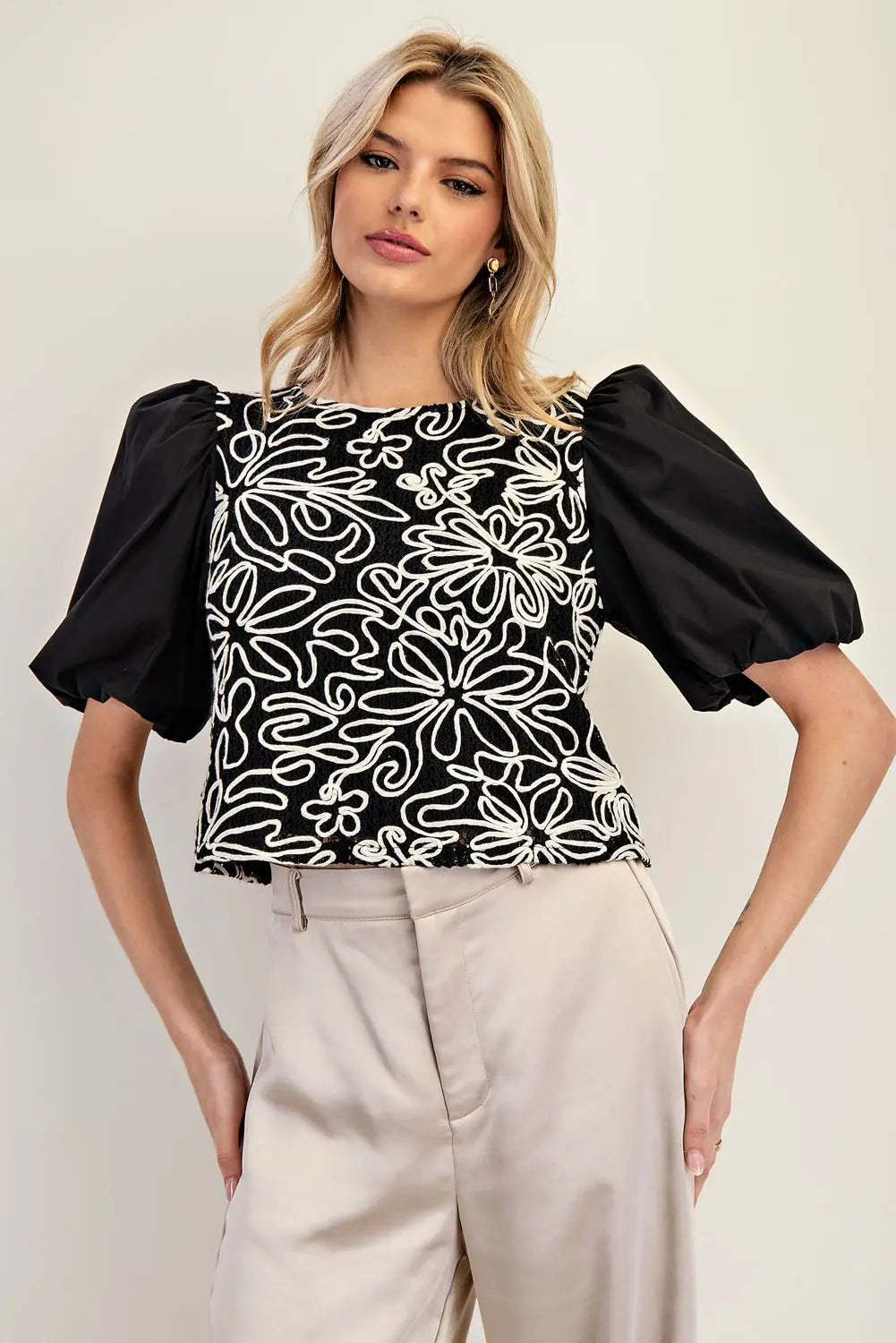 Embroidered Puff Sleeve Top