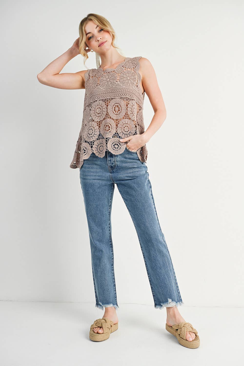 HIGH RISE STRAIGHT LEG DISTRESSED RAW HEM JEANS