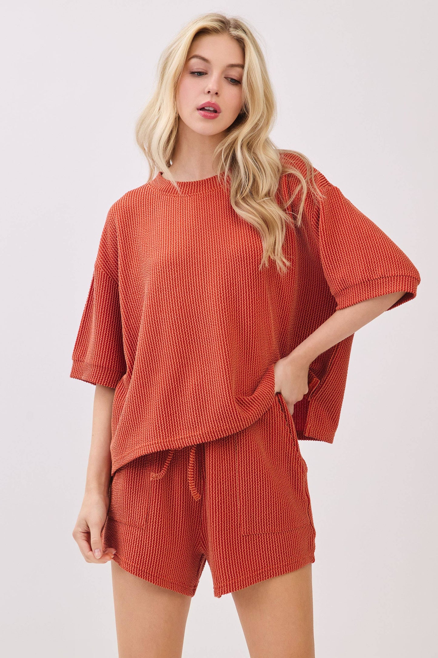 RIBBED ROUND NECK TOP AND SHORTS SET